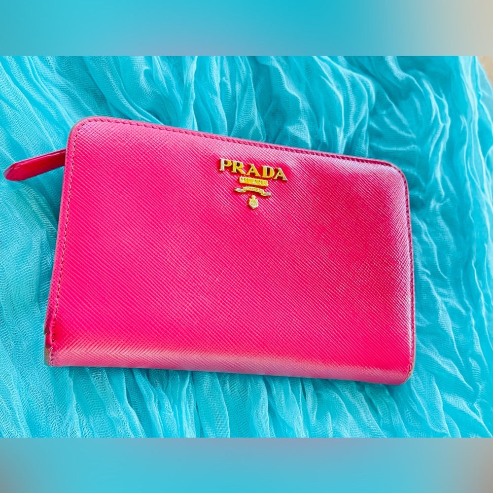 Prada Authentic Saffiano Bifold Compact Zip Wallet  Pink